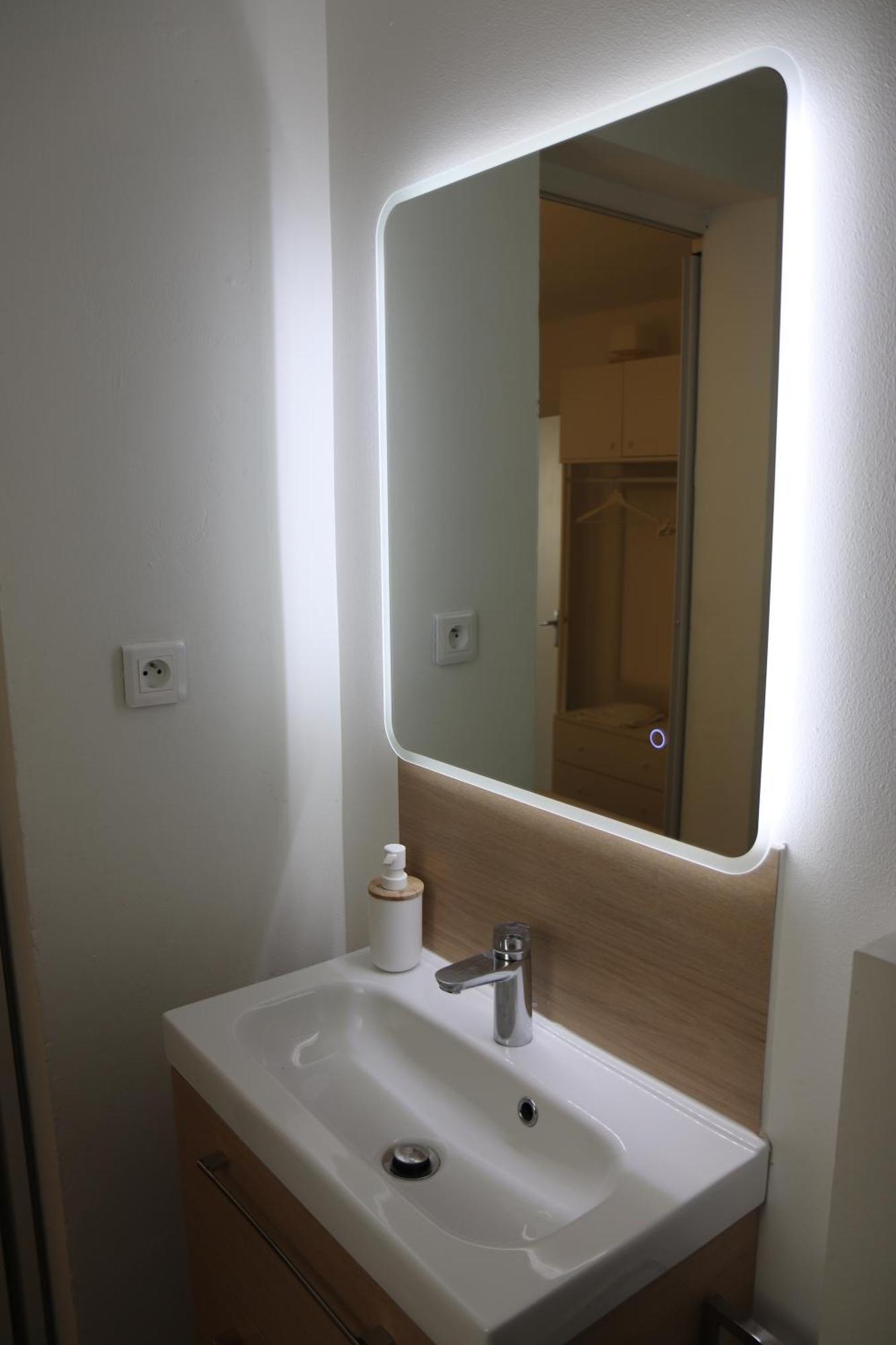 Appartement rénové en RDC au cœur du Grau du Roi Le Grau-du-Roi Extérieur photo